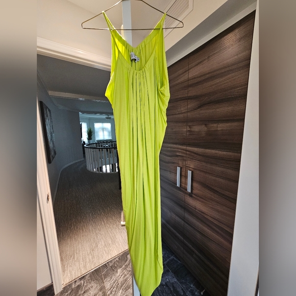 Dress- Maxi Neon Yellow -Size small - Picture 4 of 5